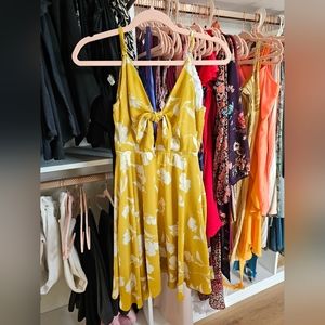 Lulu's yellow floral dress